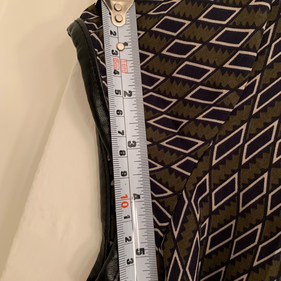 Graphic print dress - Picture 2 of 7